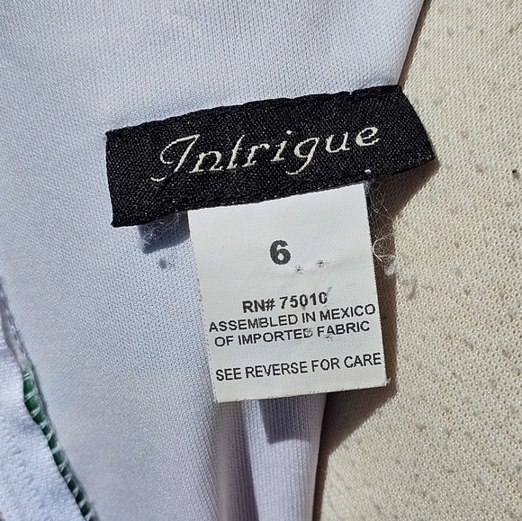 Intrigue floral summer dress - Picture 3 of 5